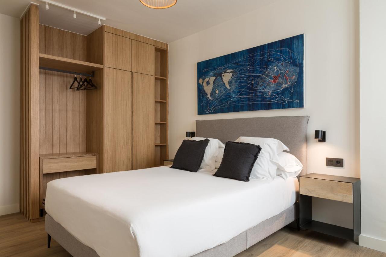 Puerta Catedral Suites Seville Exterior photo