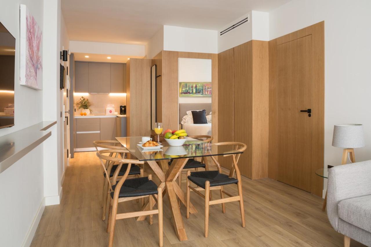 Puerta Catedral Suites Seville Exterior photo
