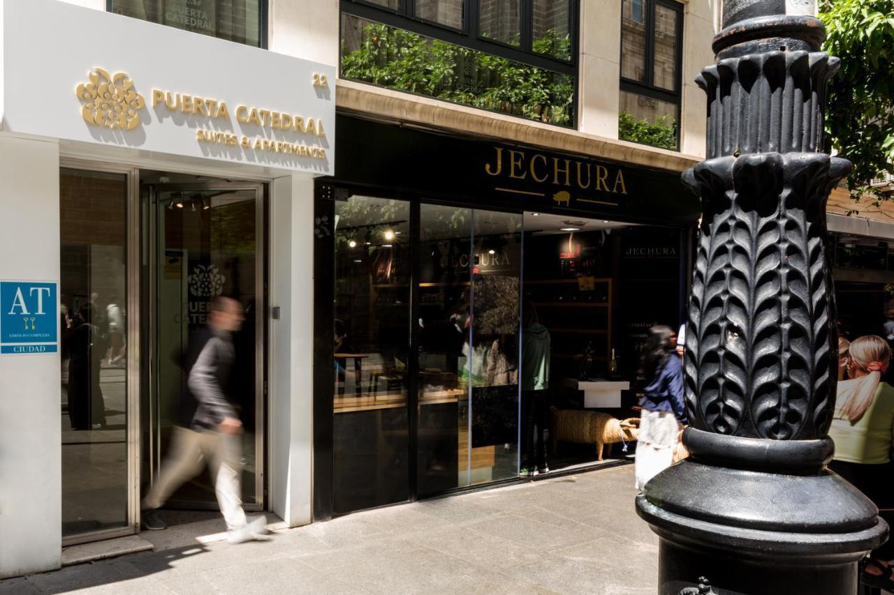 Puerta Catedral Suites Seville Exterior photo