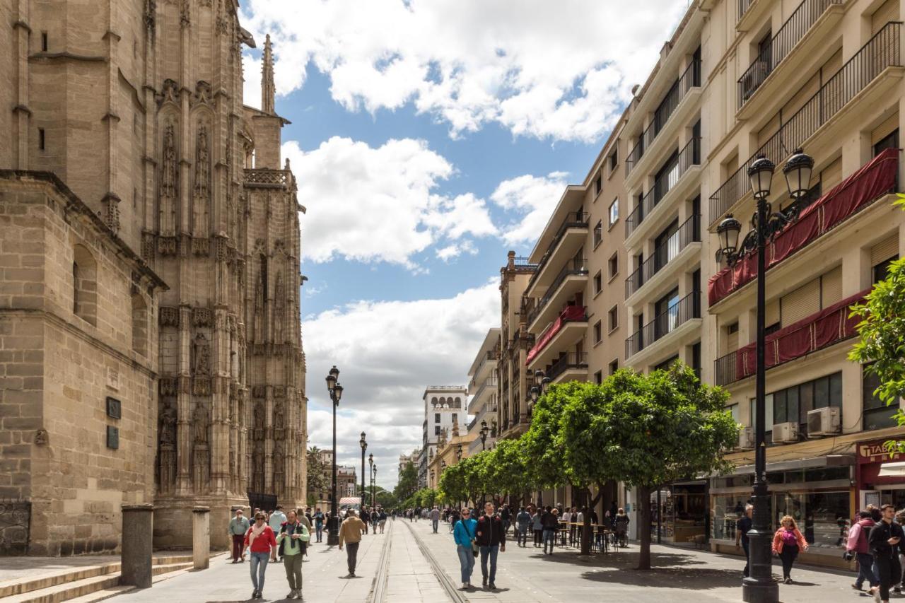 Puerta Catedral Suites Seville Exterior photo